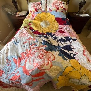 Anthropologie Chika hothouse colorful floral Quilt, Shams & Bedskirt